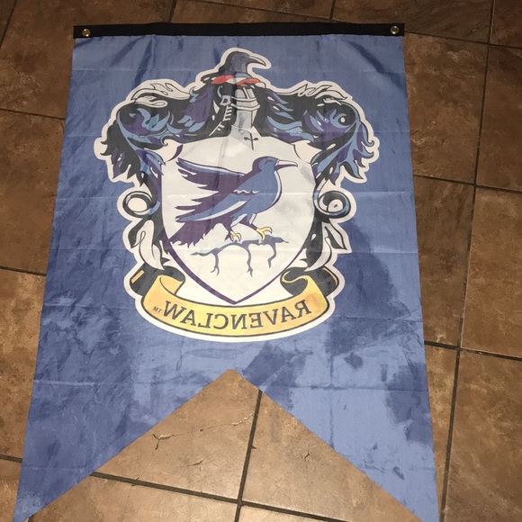 Harry Potter’s School of Ravenclaw Banner - Picture 4 of 9